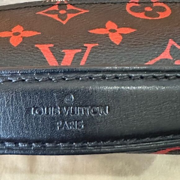 LOUIS VUITTON Limited Edition Monogram Infrarouge Canvas Pochette Metis - Picture 5 of 16